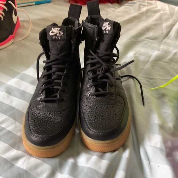 Nike Shoes - Nike shoes in great condition like new  size 8